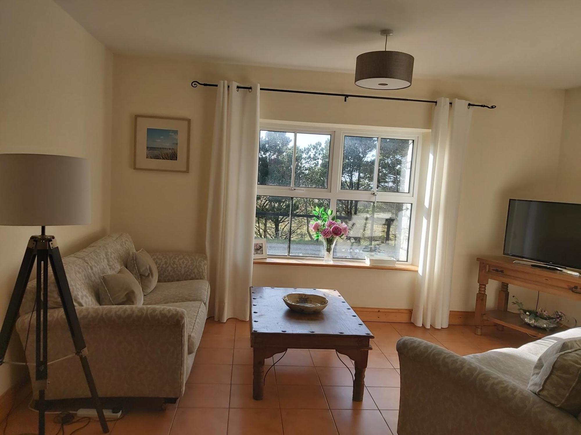 Shanakeever Farm - 2 Bedroom Apartment Clifden Zimmer foto